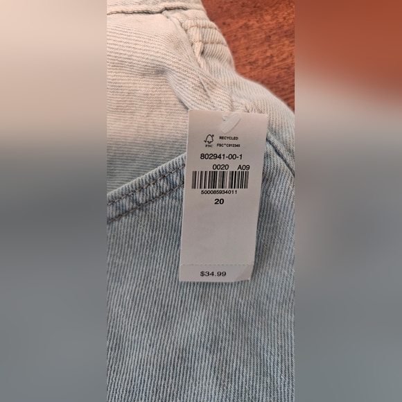 Old Navy Women's High-Rise Slouchy Straight Light Wash Denim Shorts Size 20 NWT - Picture 5 of 9